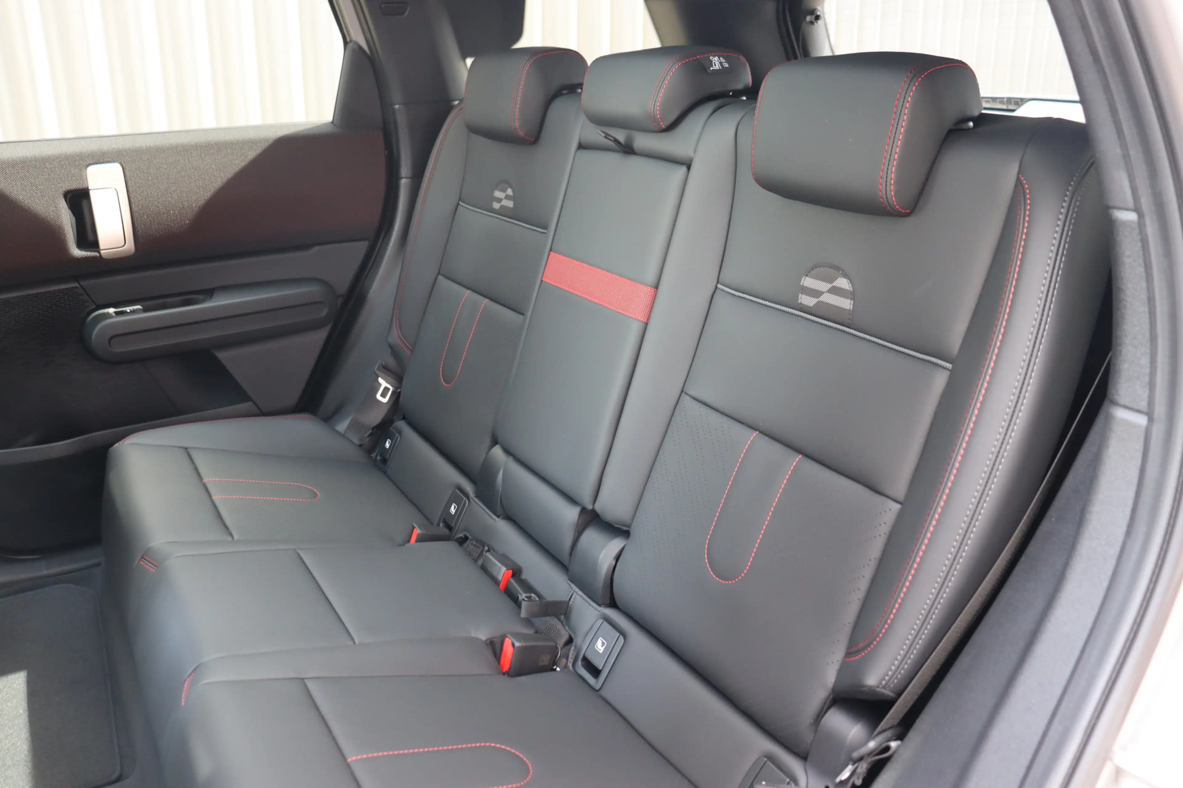 MINI Countryman E / JCW / Pakket L / 19" John Cooper Works Runway Sp — photo 11