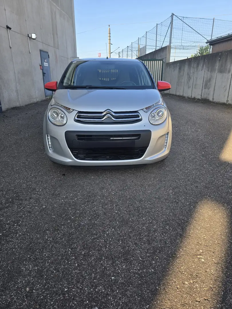 Citroen C1 PureTech 82 manuell Furio Silber - 1
