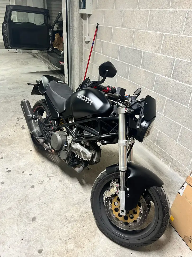 Ducati Monster 600 dark - 2