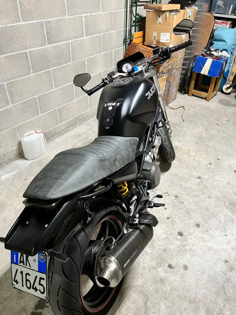 Ducati Monster 600 dark - 1