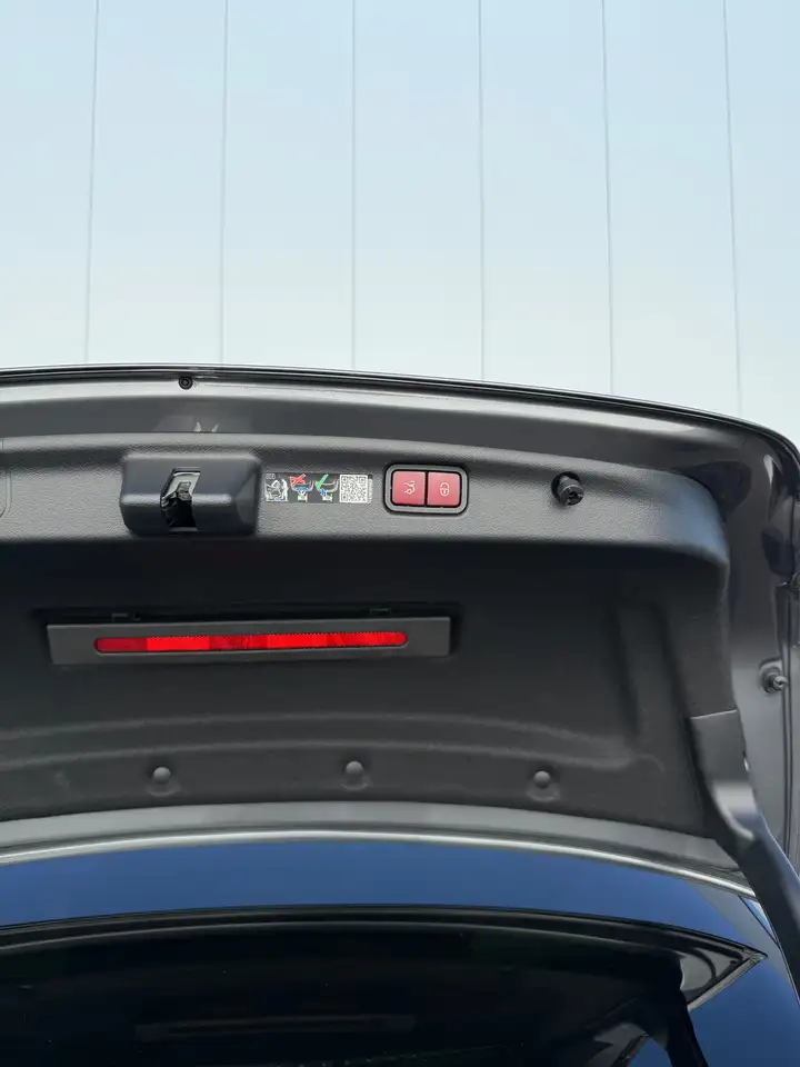 Mercedes-Benz C-Class C 300 de 4-Matic PHEV AMG Line (230 kW) AMG Line, миниатюра 23