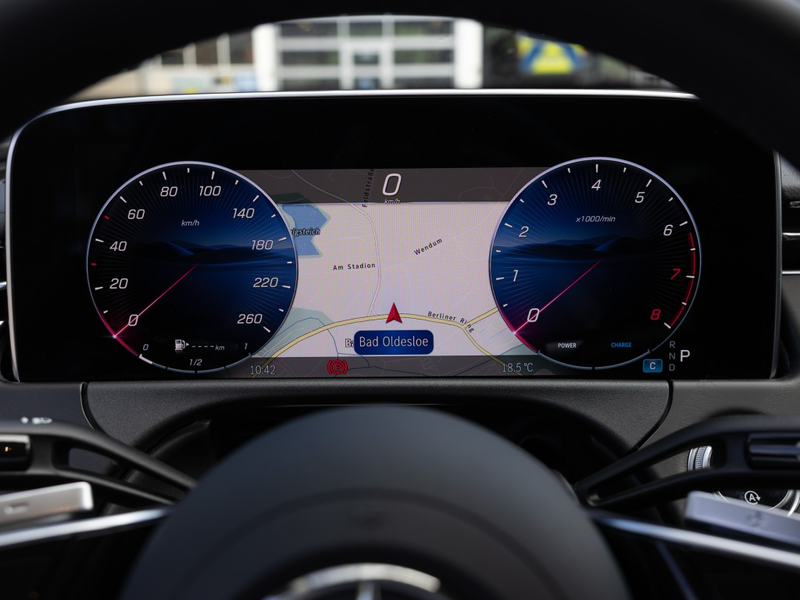 Mercedes-Benz E 200 4M , AVANTGARDE DISTR KAMERA SPUR PDC SHZ — photo 9
