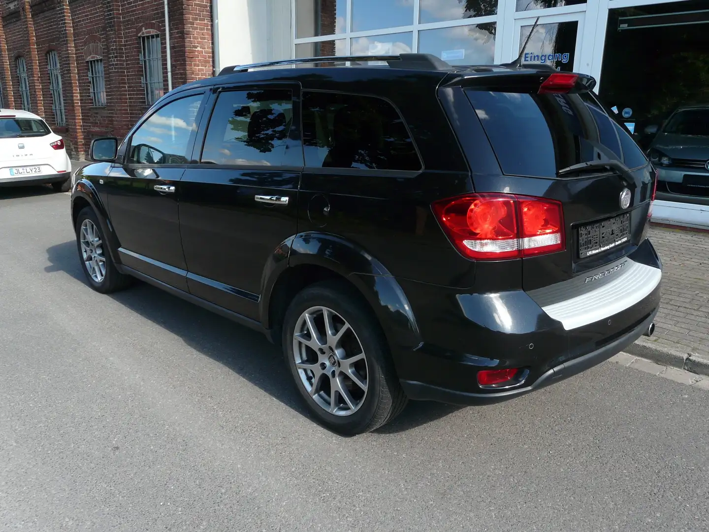 Fiat Freemont Lounge 7 Sitzer mit AHK Schwarz - 2