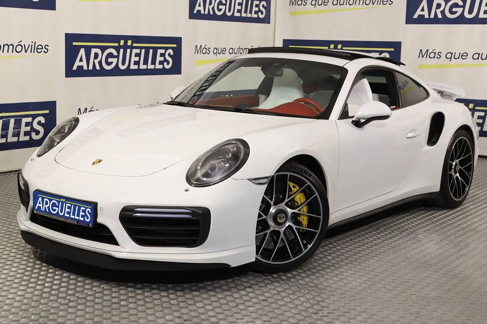 Porsche 911 Turbo S Coupe 580cv Blanco - 1