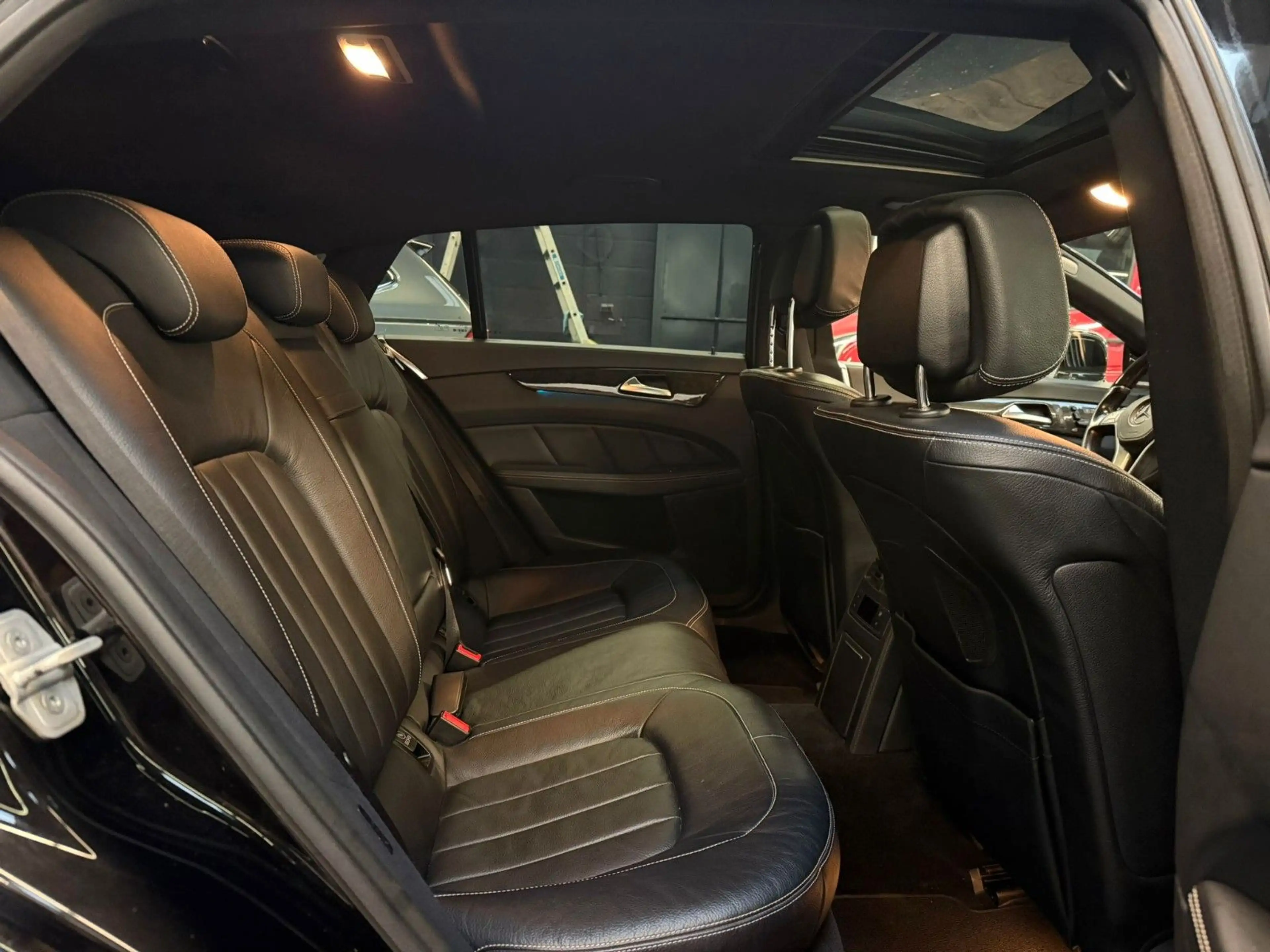 Mercedes-Benz CLS 350 Absolute Vollausstattung — photo 13