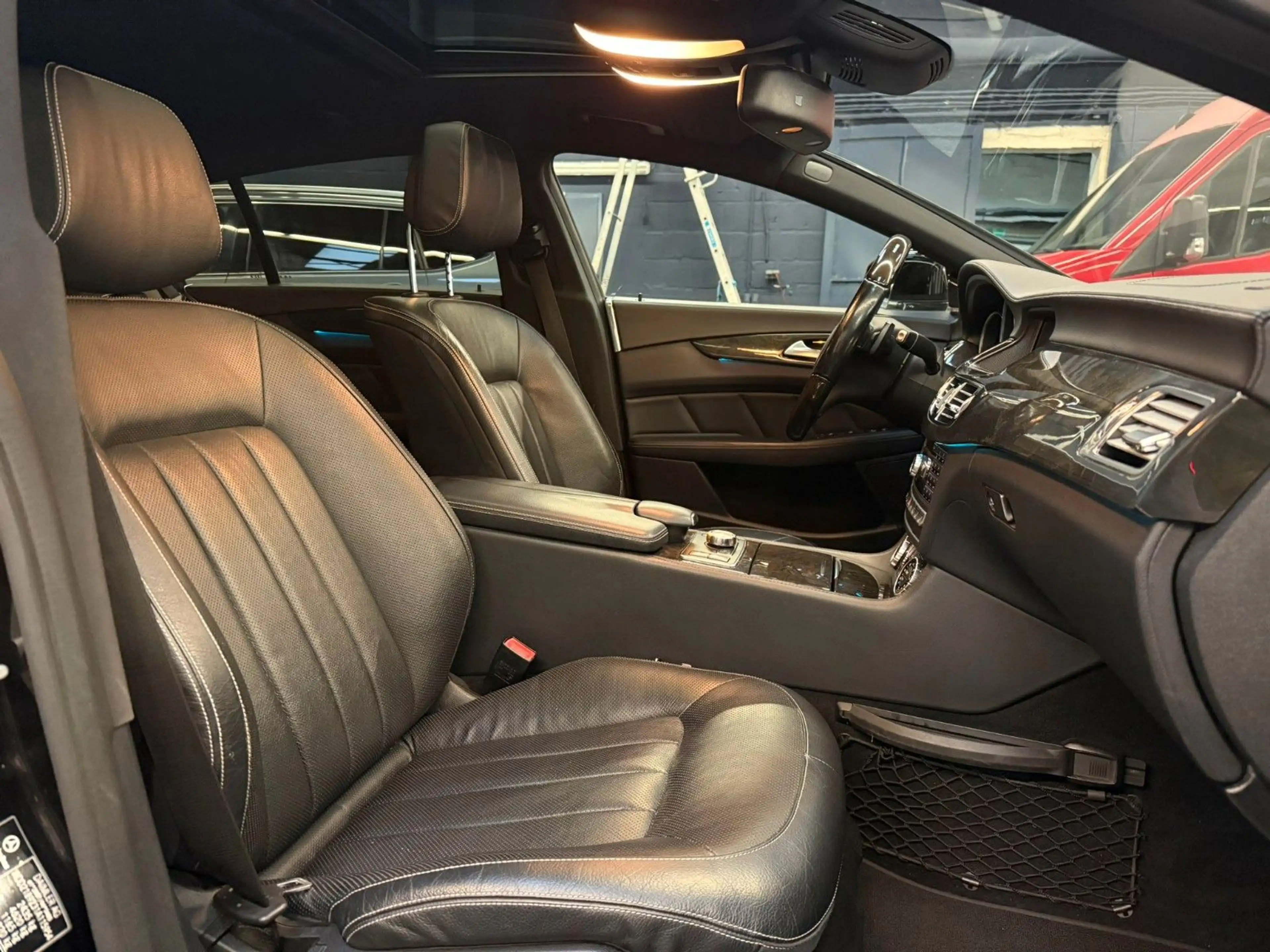 Mercedes-Benz CLS 350 Absolute Vollausstattung — photo 15