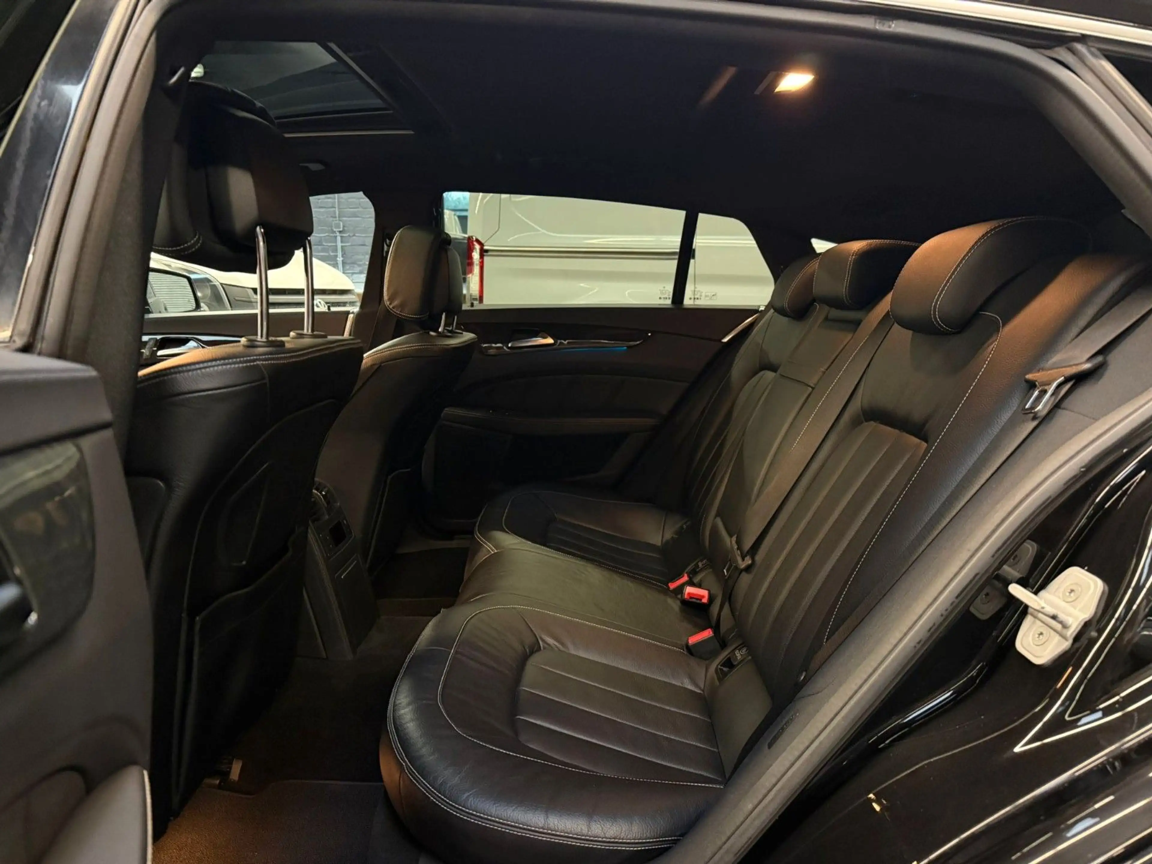 Mercedes-Benz CLS 350 Absolute Vollausstattung — photo 14