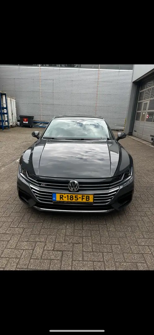 Volkswagen Arteon 2.0 TSI Business R Grijs - 1