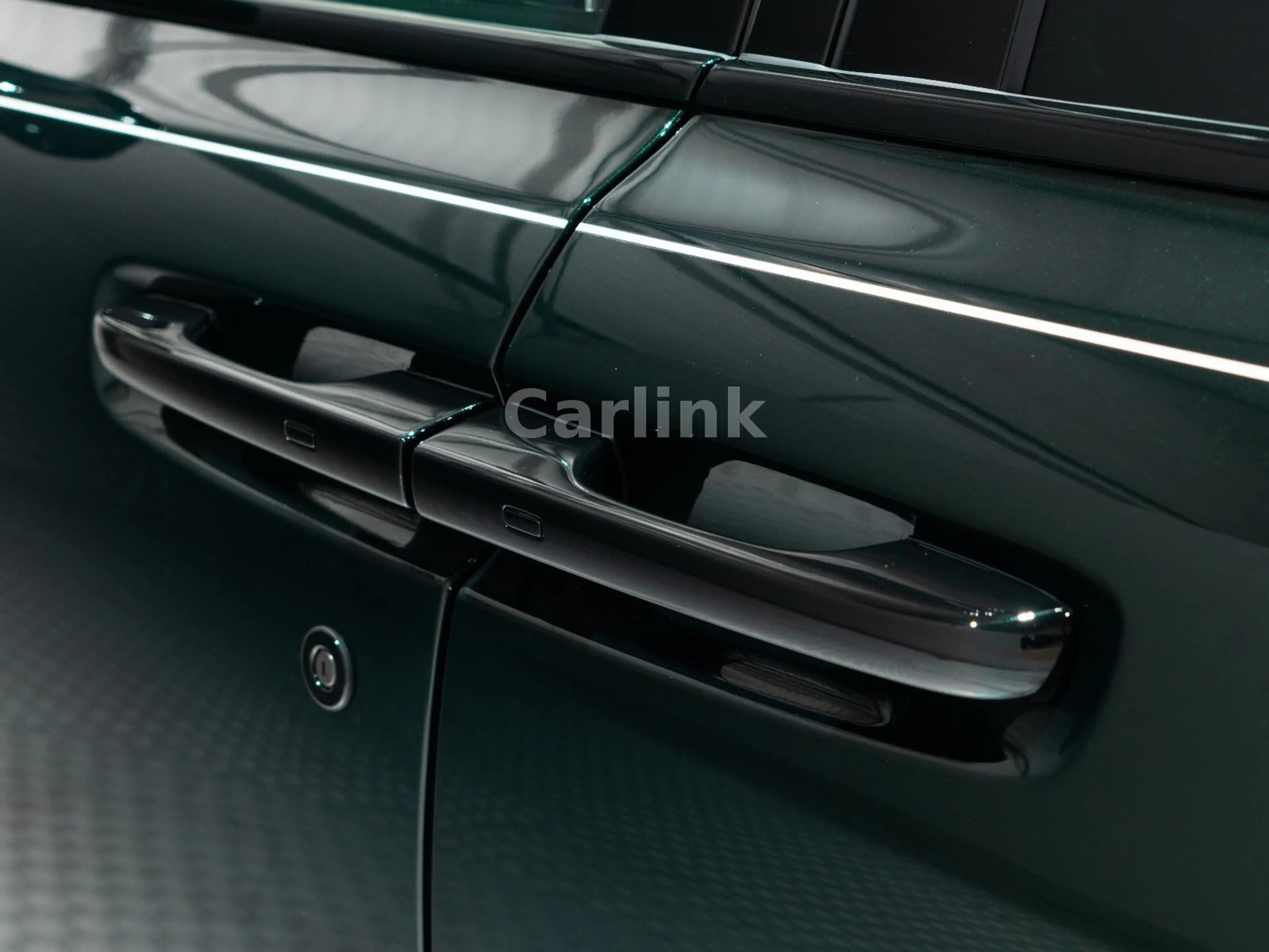 Rolls-Royce Cullinan Series II Black Badge -DARK EMERALD- — photo 7