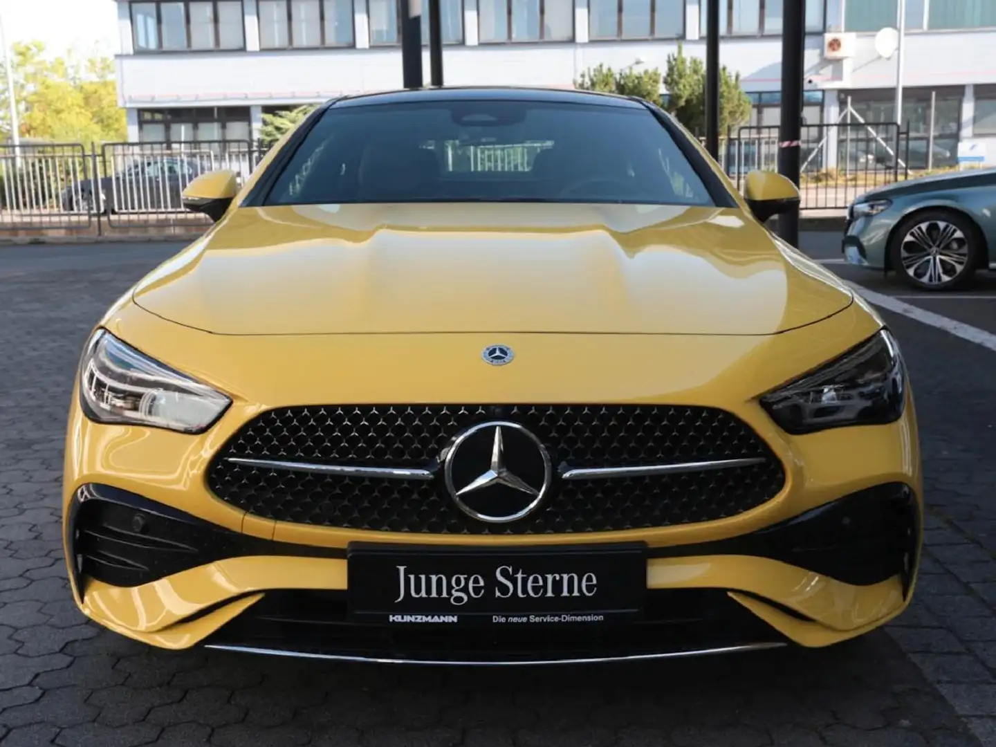 Mercedes-Benz CLE 300 e AMG Panorama Memory Totwinkel 360° Jaune - 2