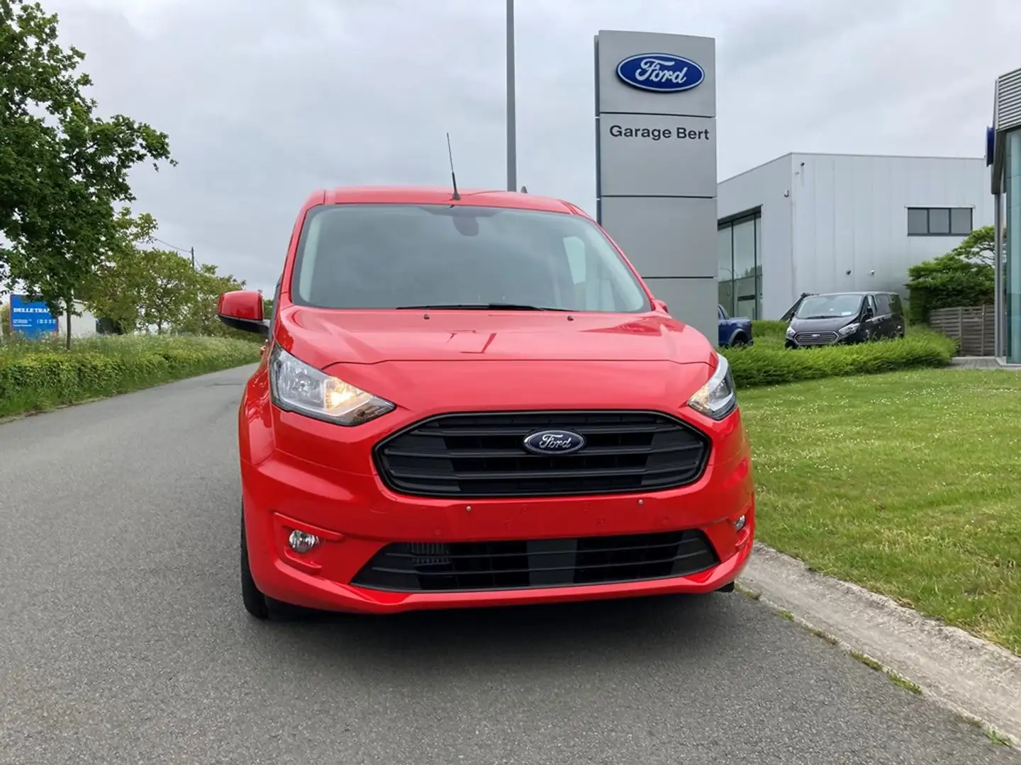 Ford Transit Connect Limited L1 automaat 100pk €24.200 excl. btw *FULL Rood - 2