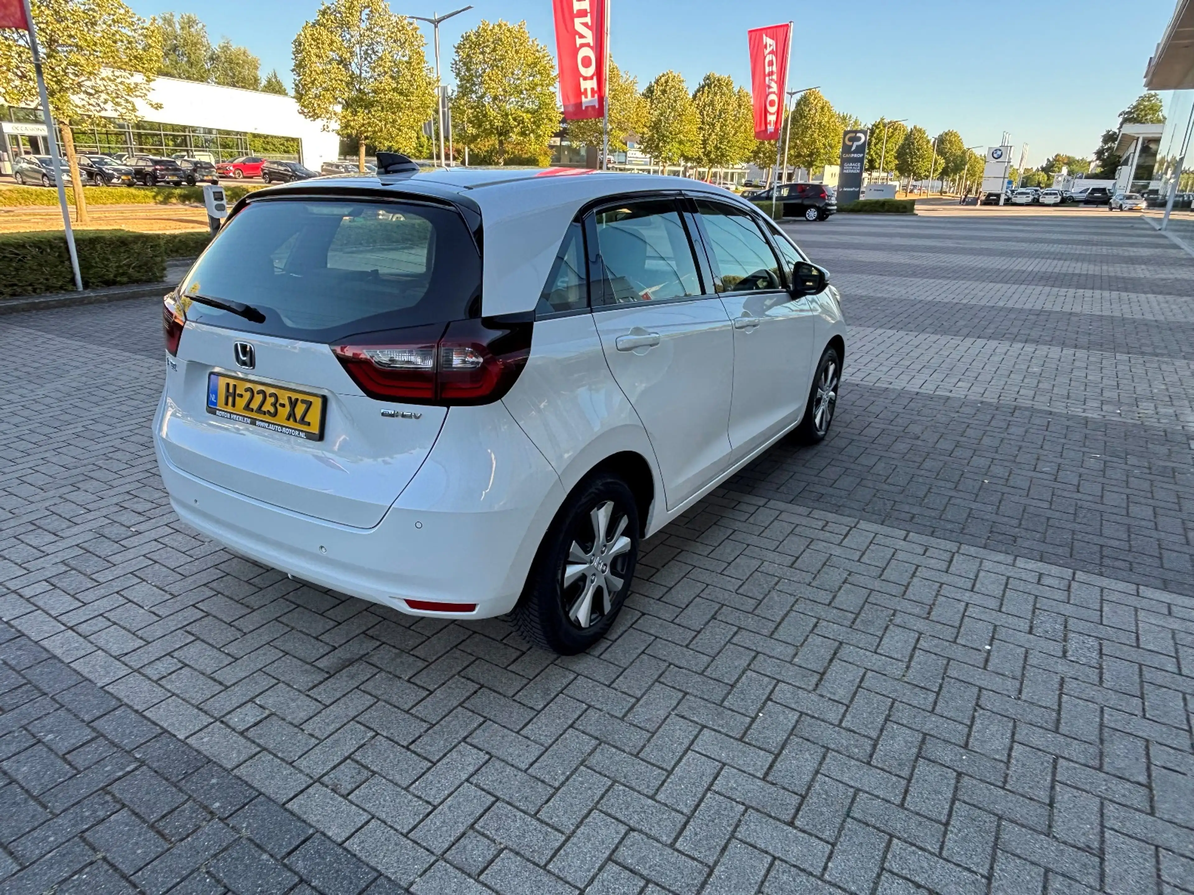 Honda Jazz 1.5 e:HEV Hybrid Elegance | PDC | Apple+Android — photo 3