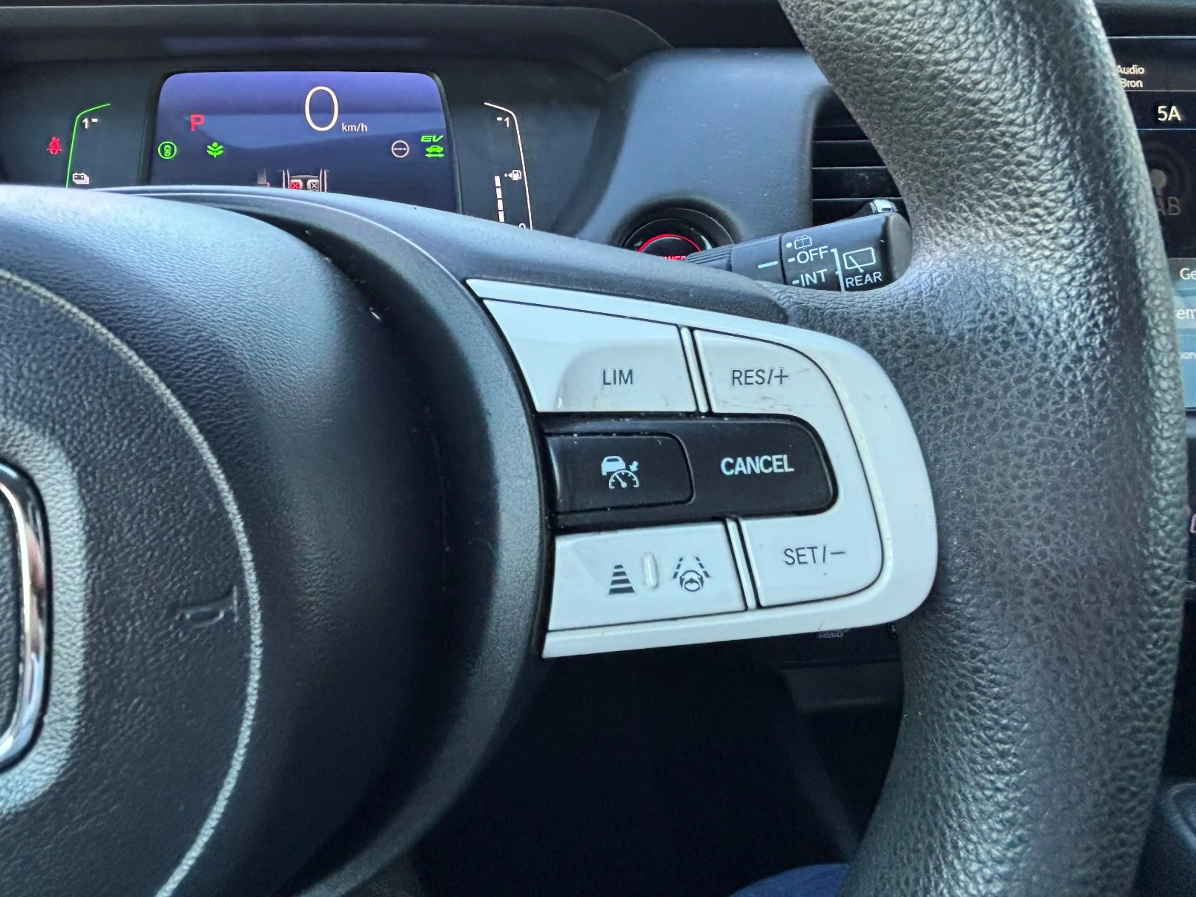 Honda Jazz 1.5 e:HEV Hybrid Elegance | PDC | Apple+Android — photo 11