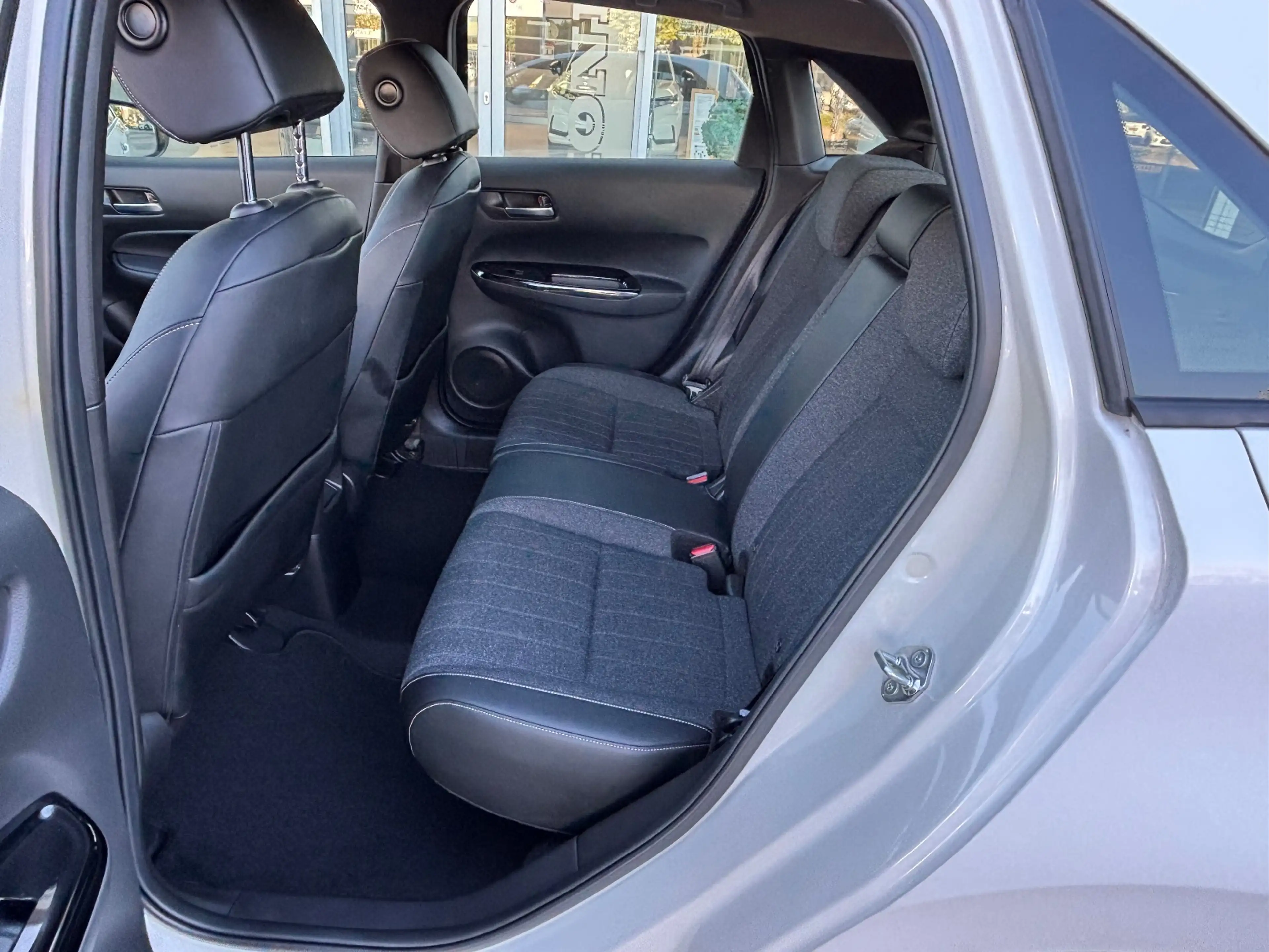 Honda Jazz 1.5 e:HEV Hybrid Elegance | PDC | Apple+Android — photo 6