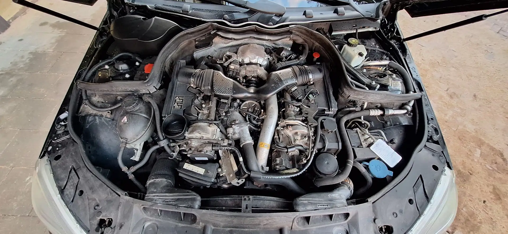 Mercedes-Benz 320 avant-garde Black - 1