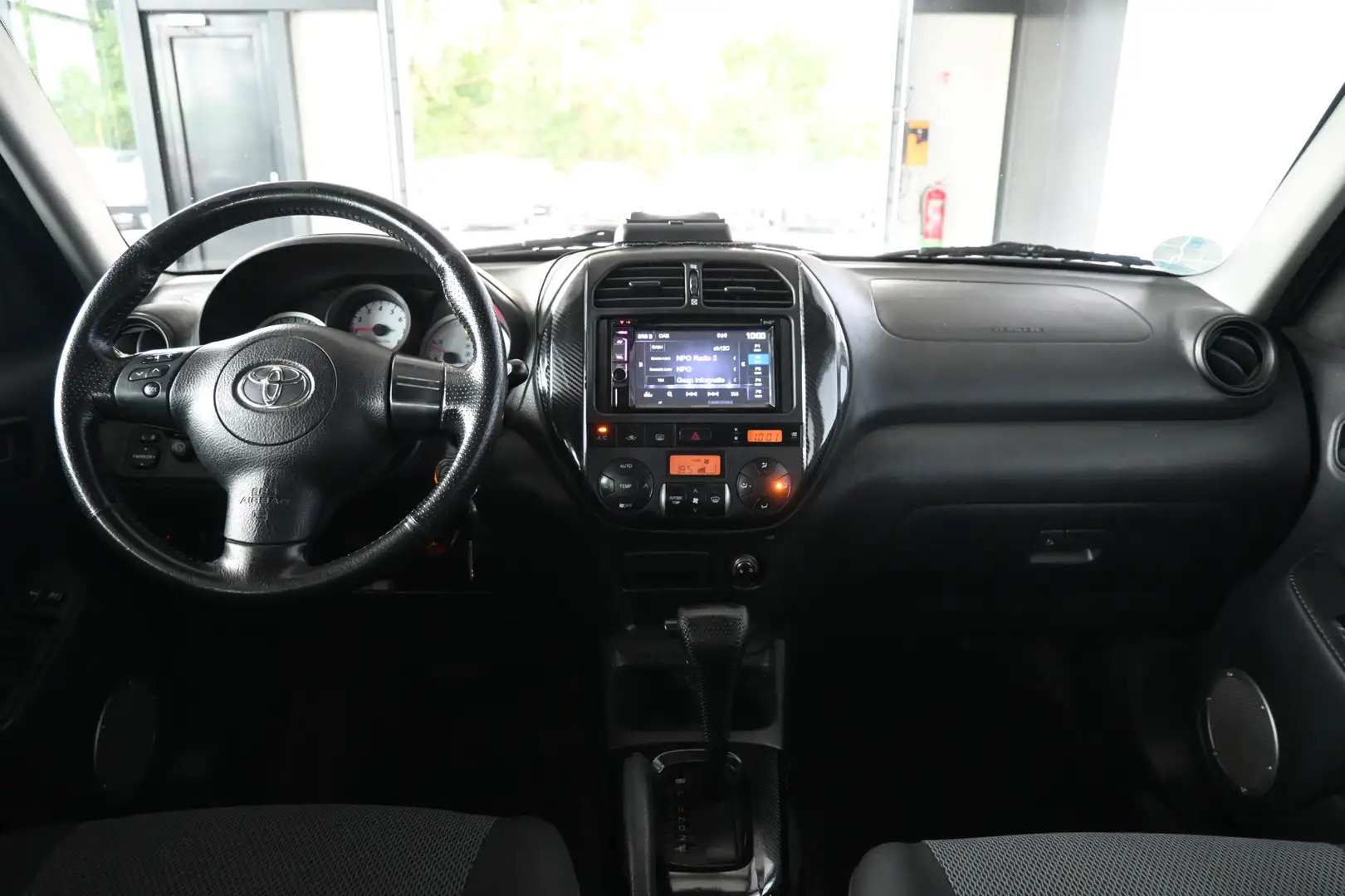Toyota RAV 4 2.0-16V VVT-i Sol Automaat Clima Cruise Control Tr Grijs - 2