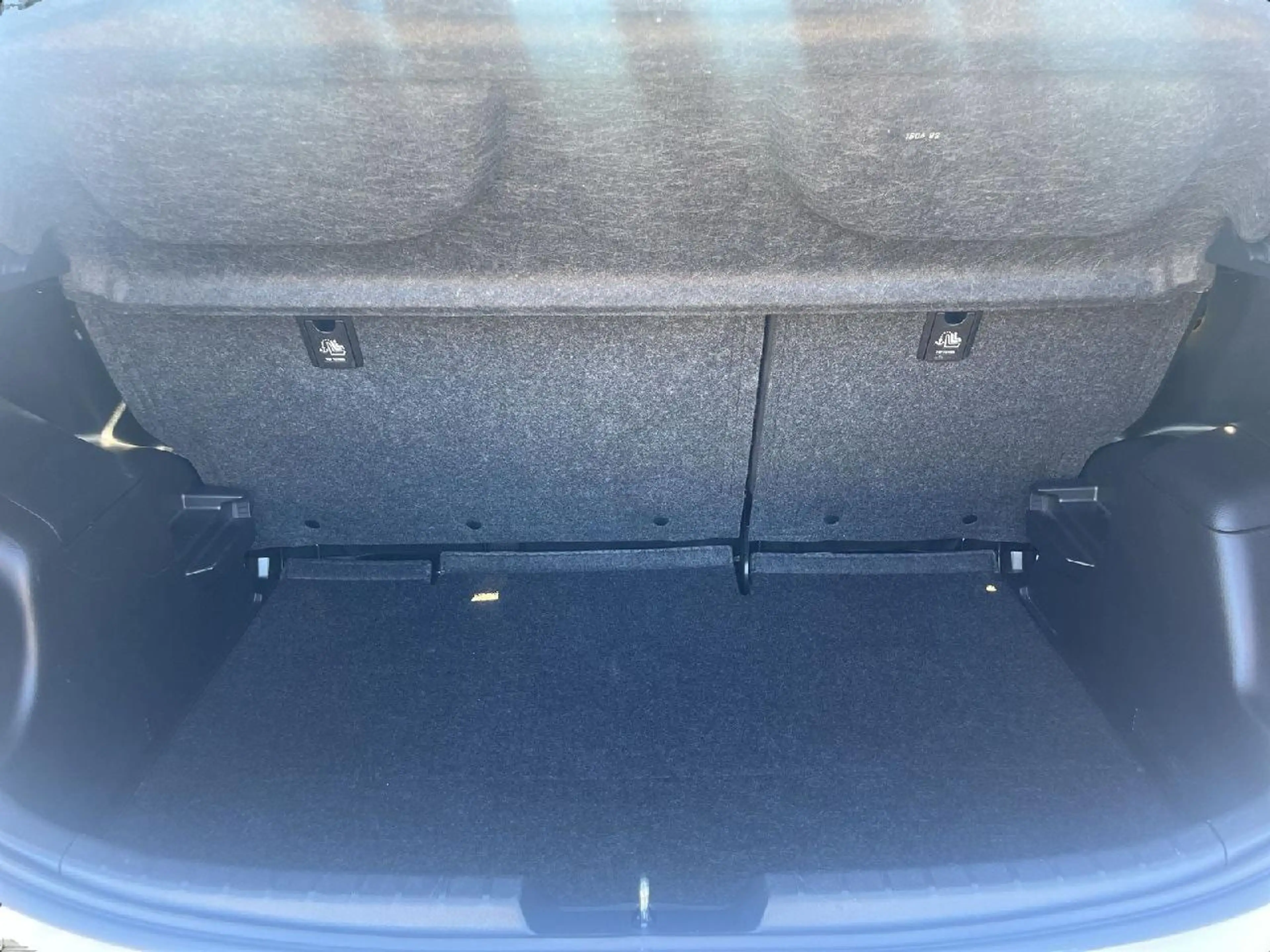 Toyota Yaris Comfort — photo 10