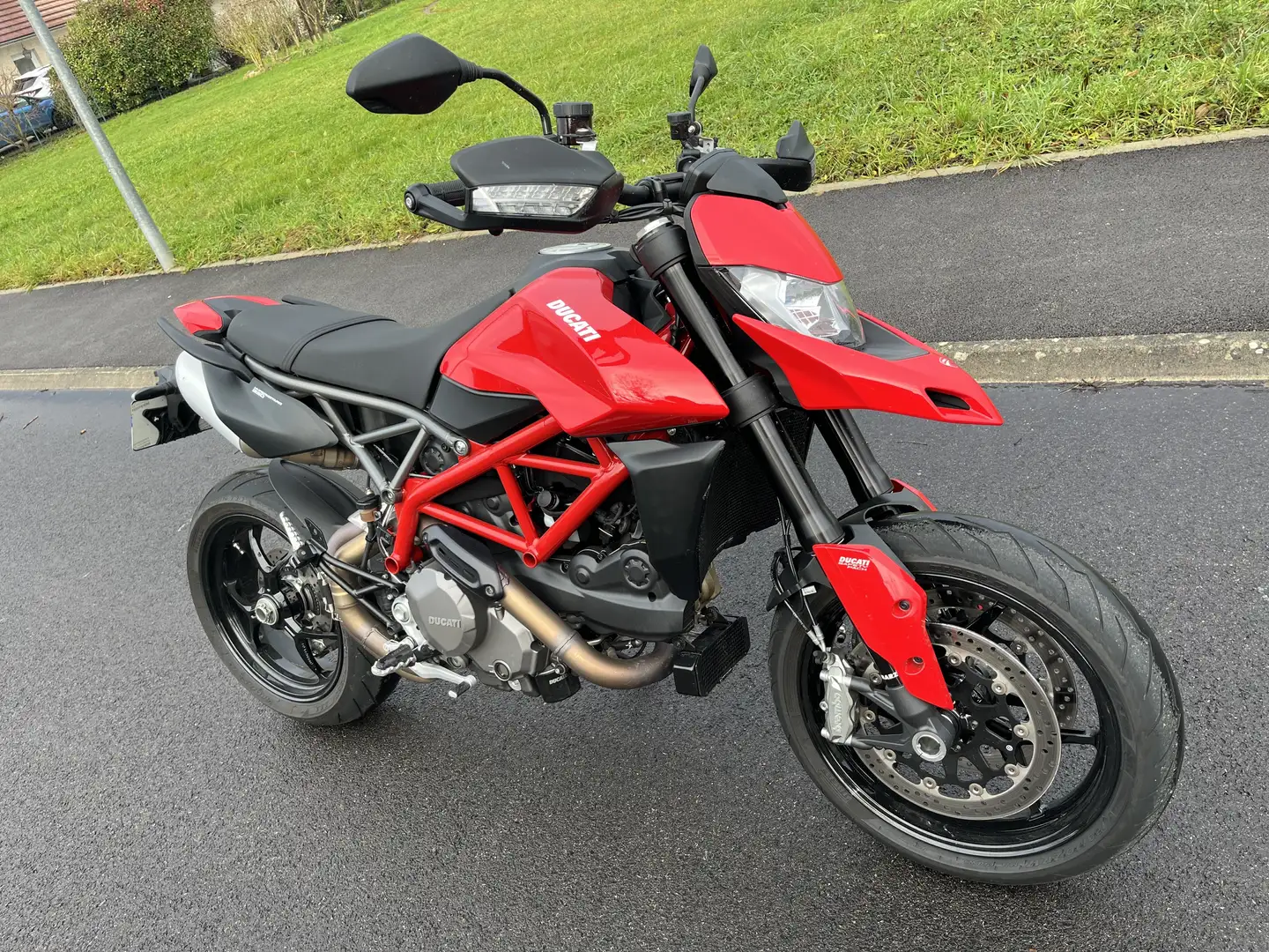 Ducati Hypermotard 950 - 2