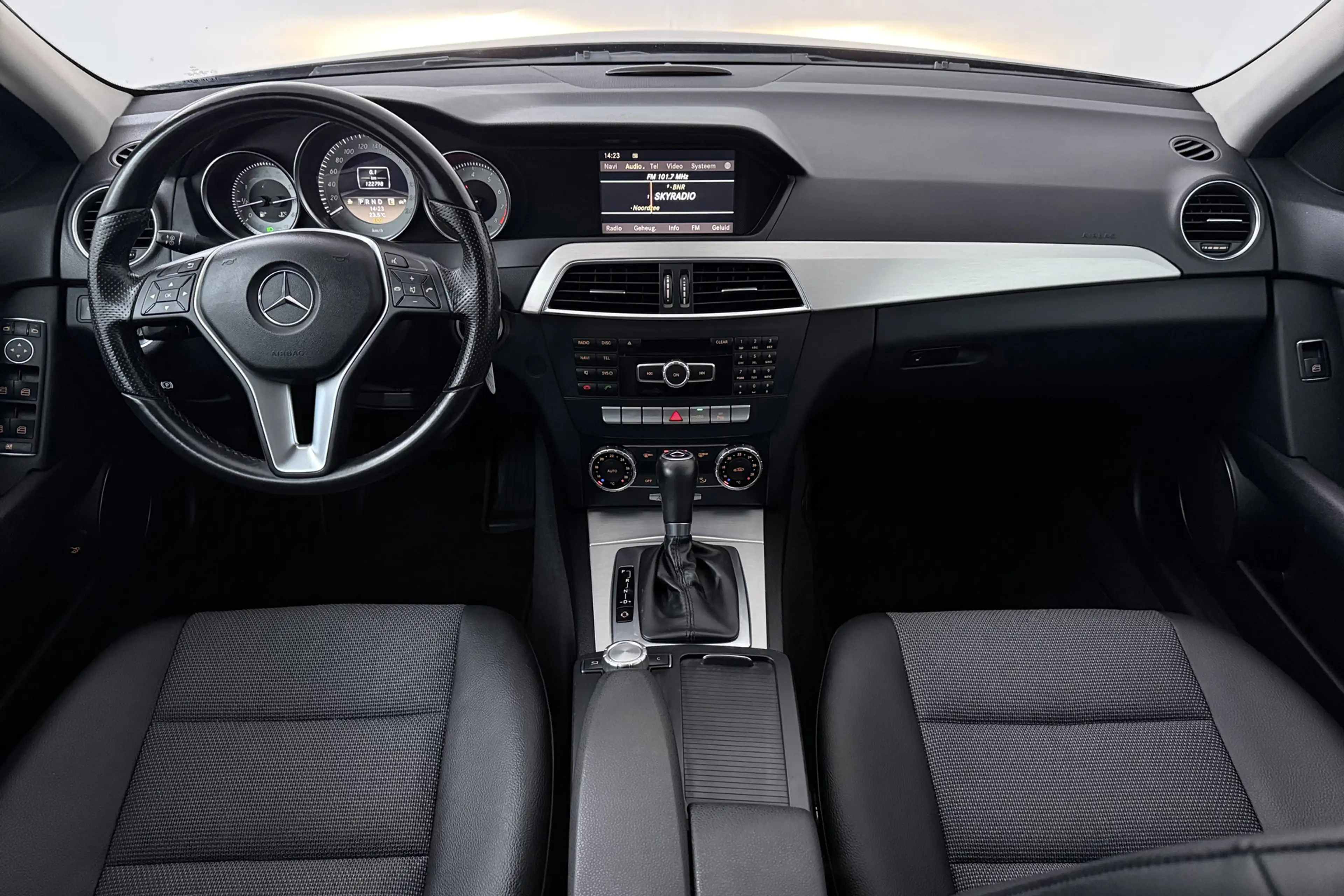 Mercedes-Benz C 180 Business Class Avantgarde (TREKHAAK AFNEEMBAAR, CR — photo 3