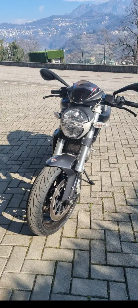Ducati Monster 696 Dark Zwart - 1