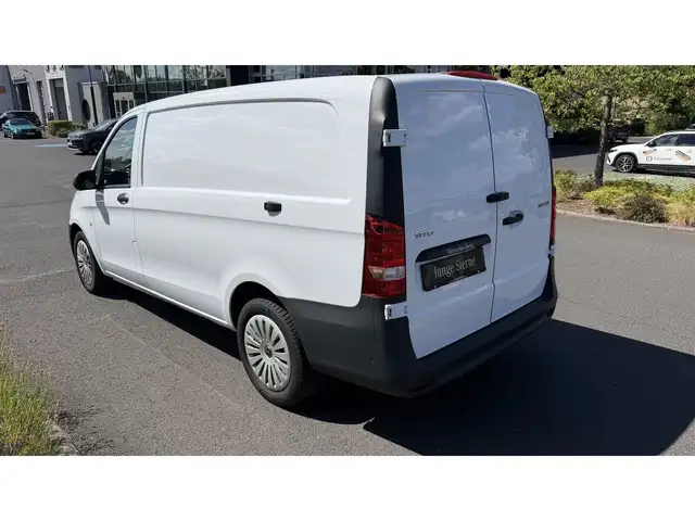 Mercedes-Benz Vito view 6