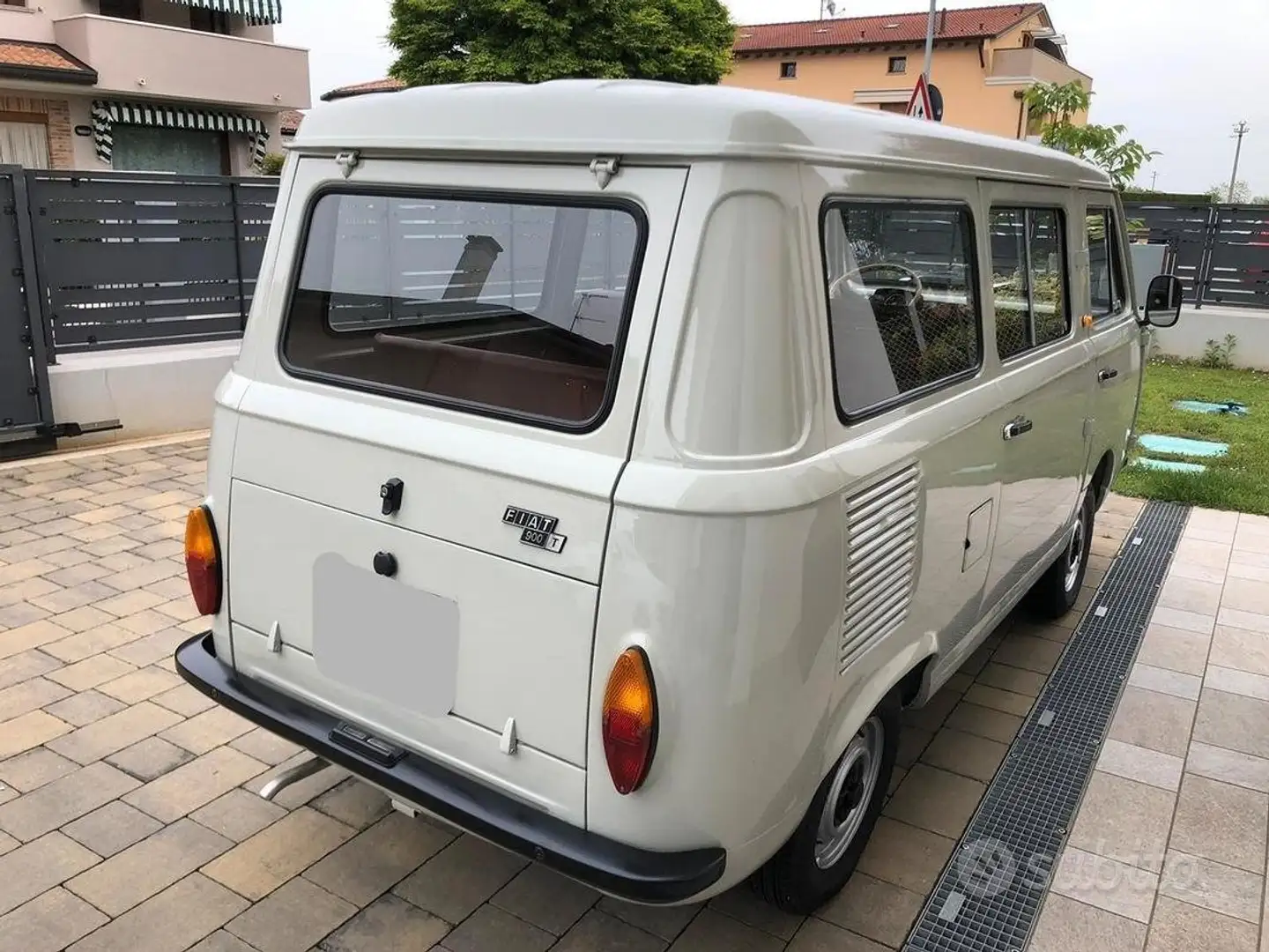 Fiat 900 Pulmino Bej - 2