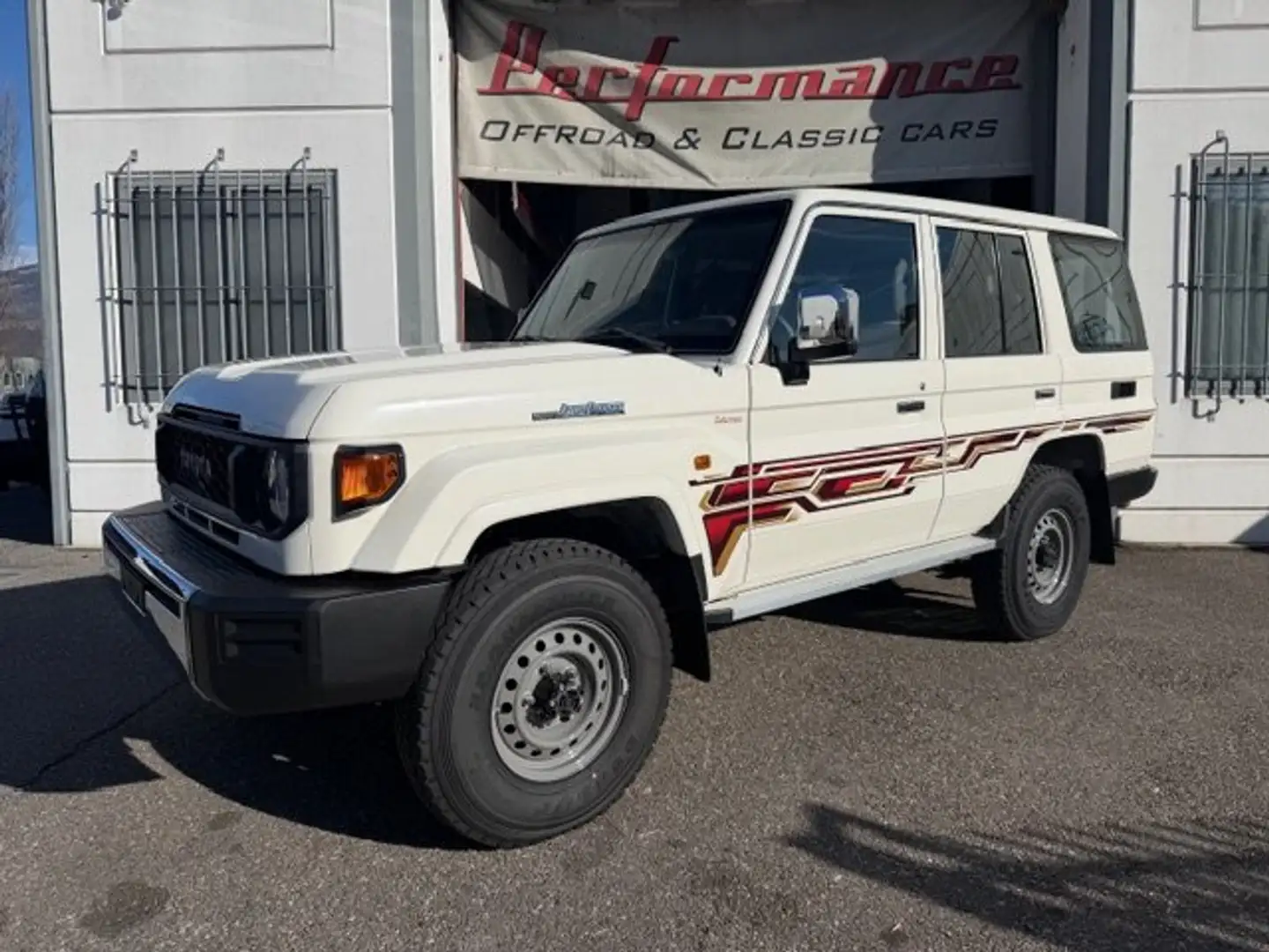 Toyota Land Cruiser GRJ 76 LX 4.0 V6 AUTOCARRO Weiß - 2