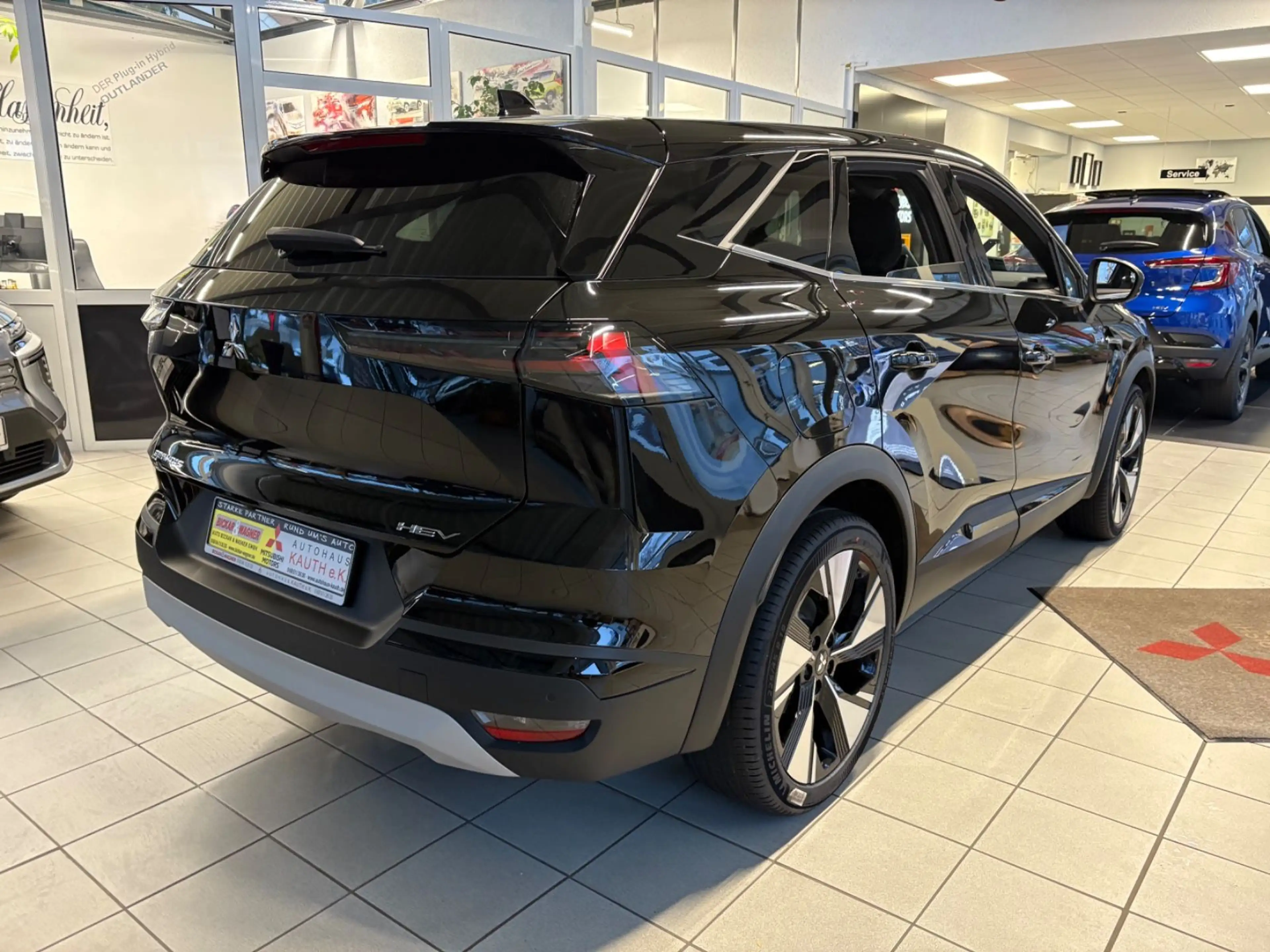 Mitsubishi Grandis 1.8 Hybrid Benziner Intro Edition — photo 3