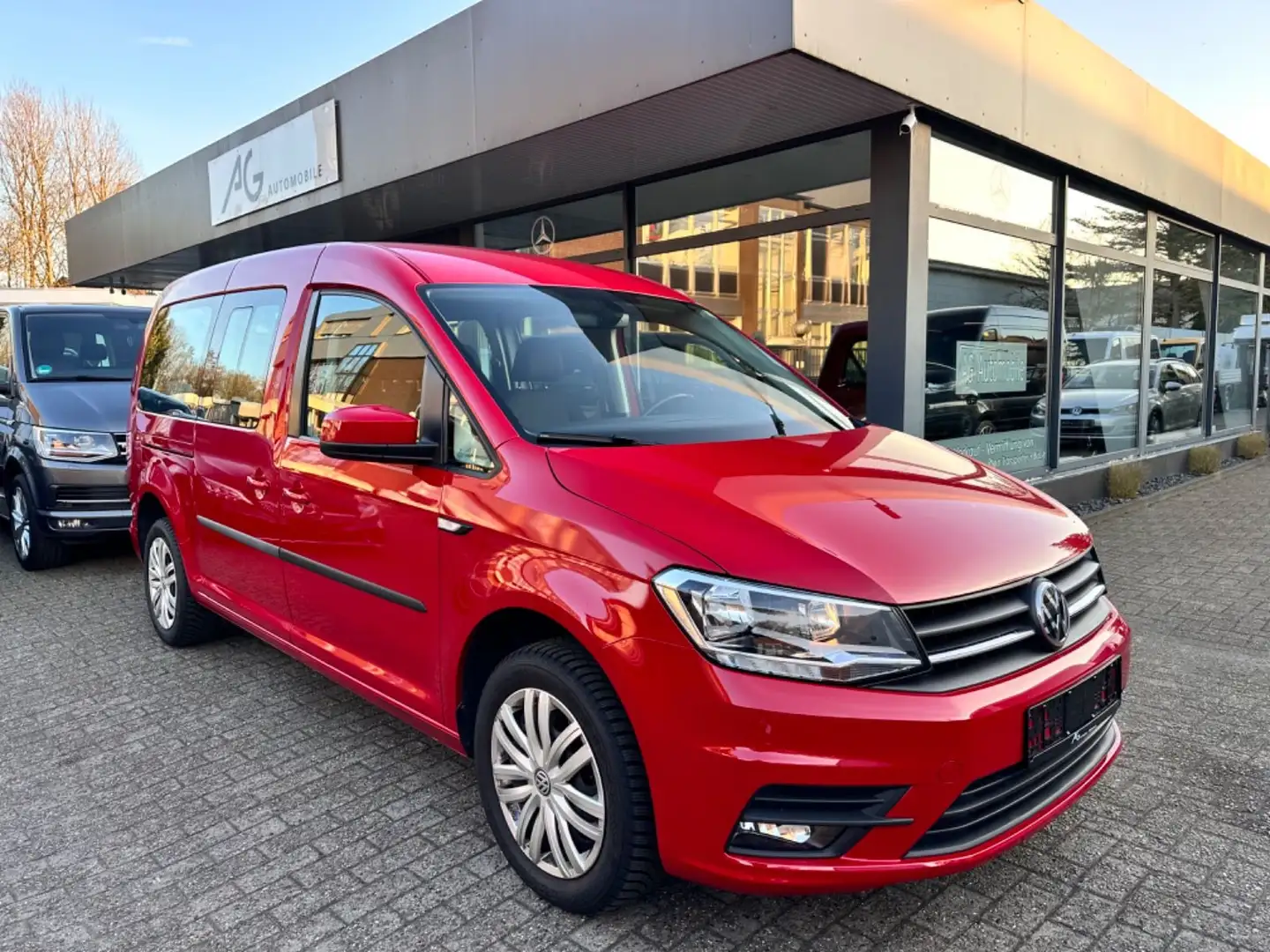 Volkswagen Caddy Maxi Kombi 2,0 TDI "Trendline"7-Sitzer* Rouge - 2