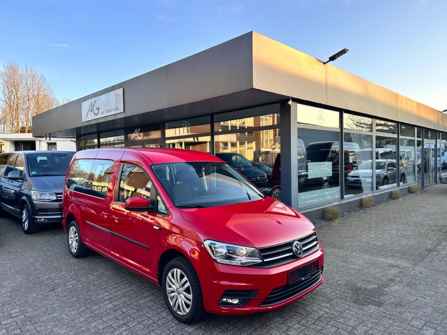 Volkswagen Caddy Maxi Kombi 2,0 TDI "Trendline"7-Sitzer* Rouge - 1