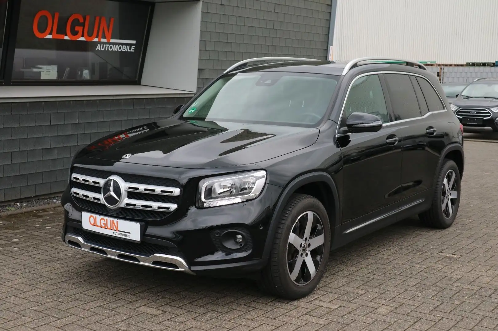Mercedes-Benz GLB 200 Aut. Progressive *7-SITZ*PANO*NAVI* Noir - 1