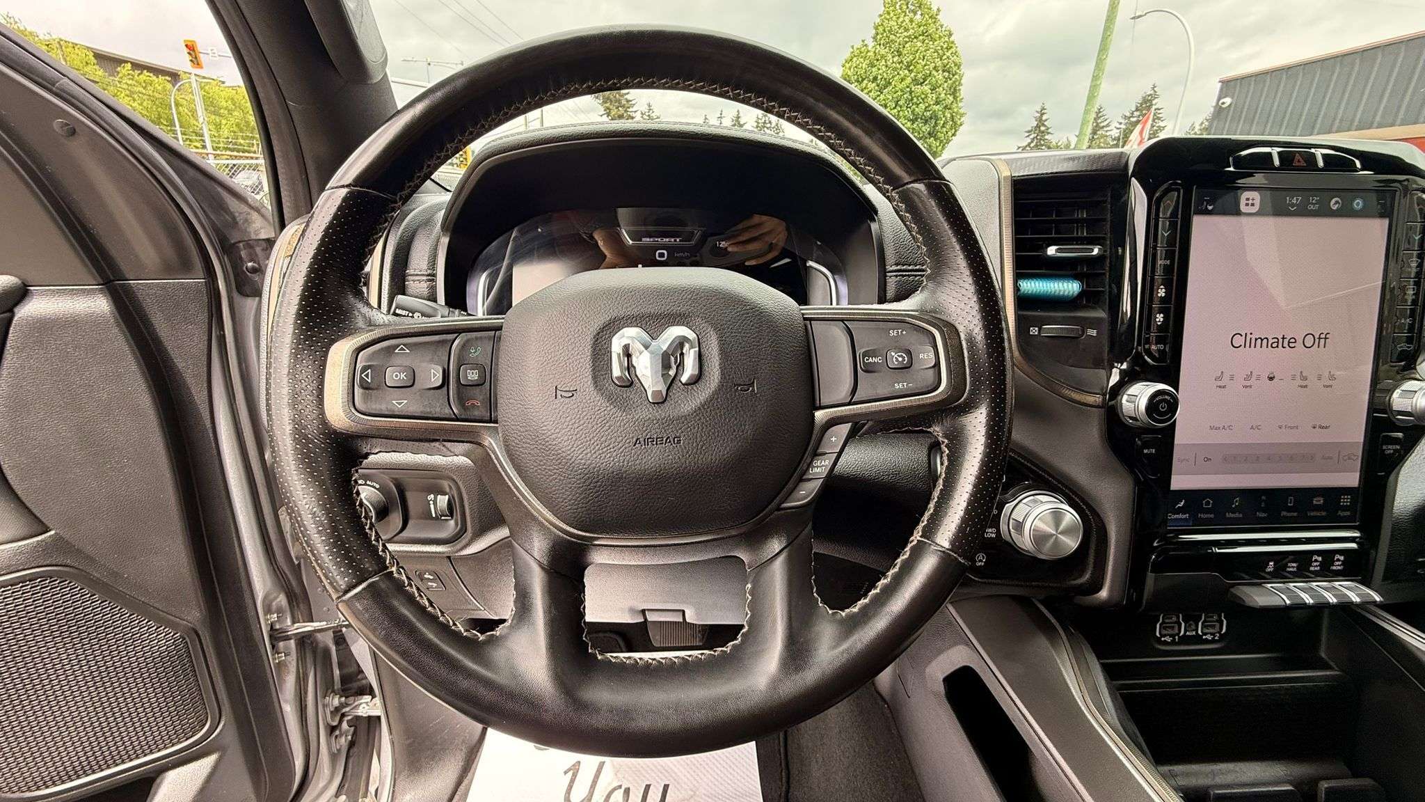 2023 RAM 1500 — view 14