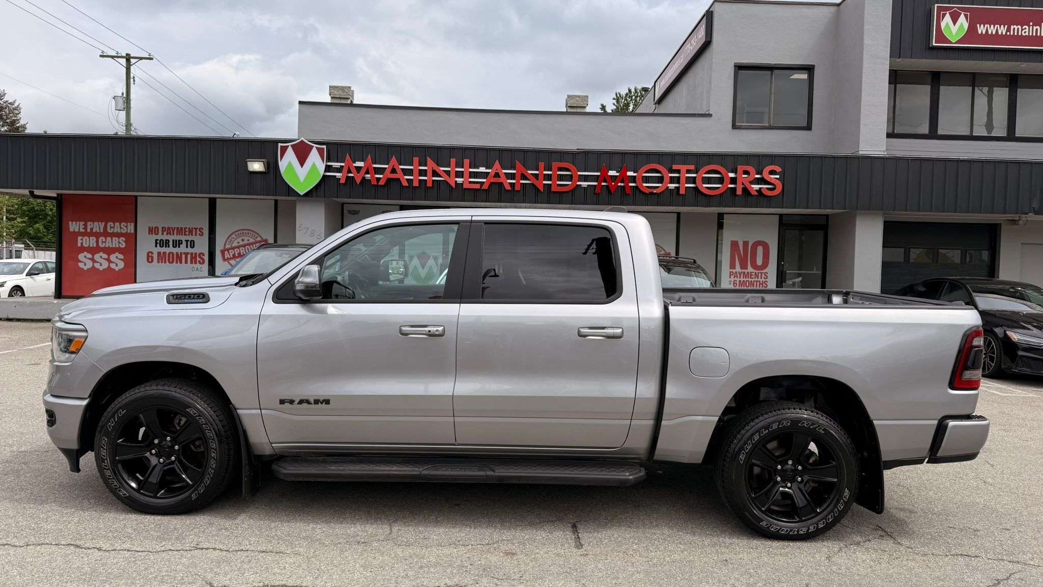 2023 RAM 1500 — view 8