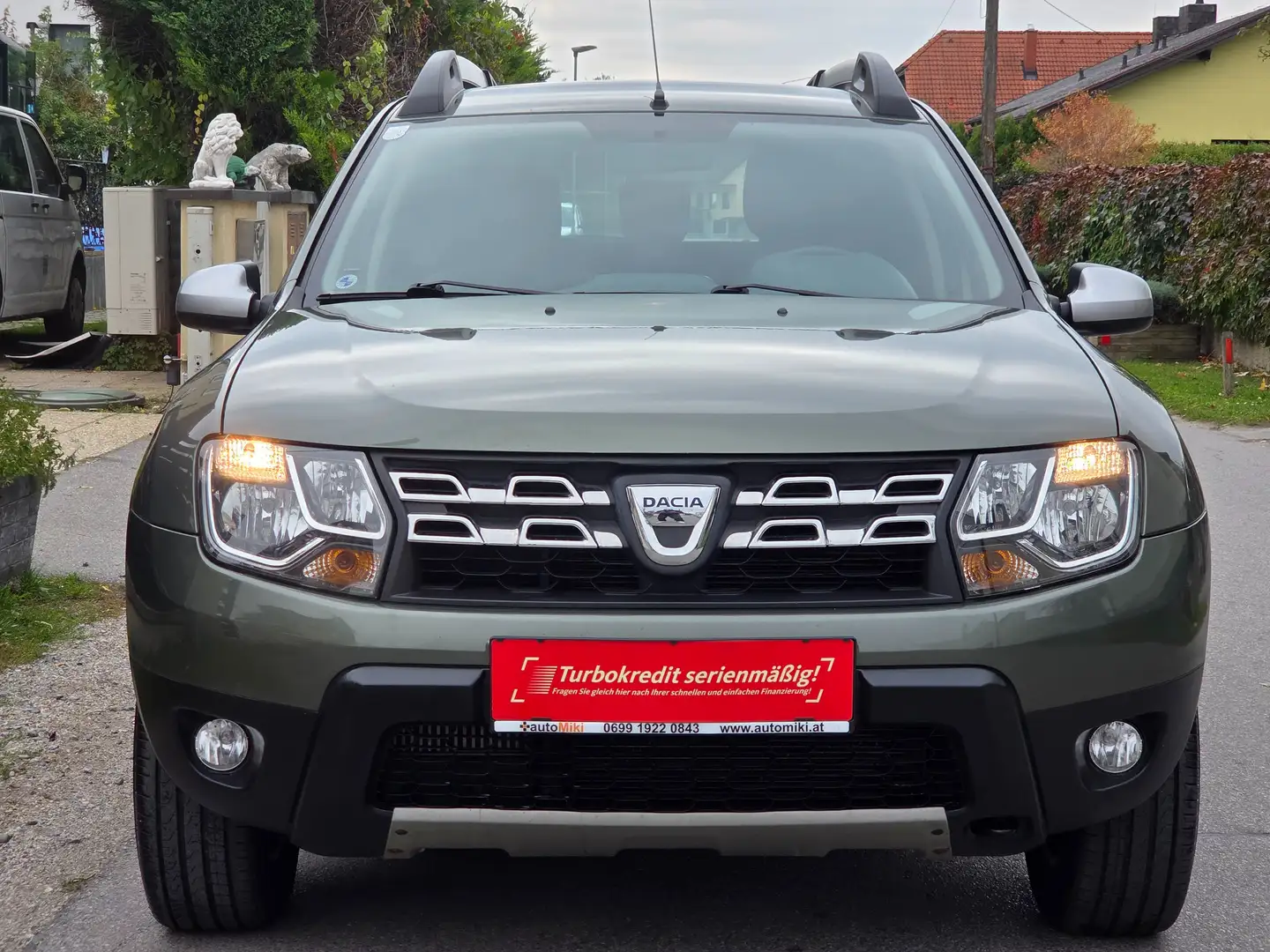 Dacia Duster Supreme 4WD 1,5 dCi 4x4 Allrad Grün - 2