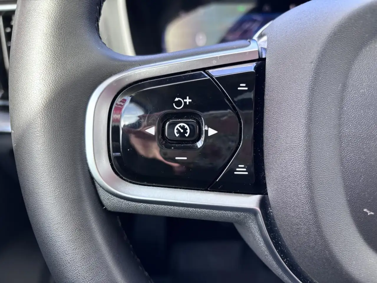Volvo V60 снимка Volvo V60