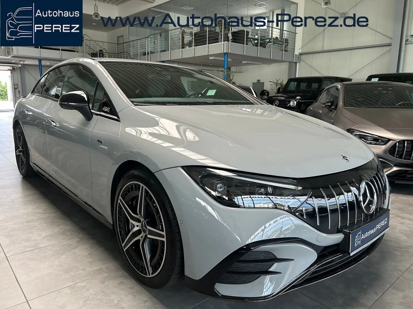 Mercedes-Benz EQE 43 4M PREMIUM-HEAD UP-AHK-AIRMATIC-NIGHT Gris - 1