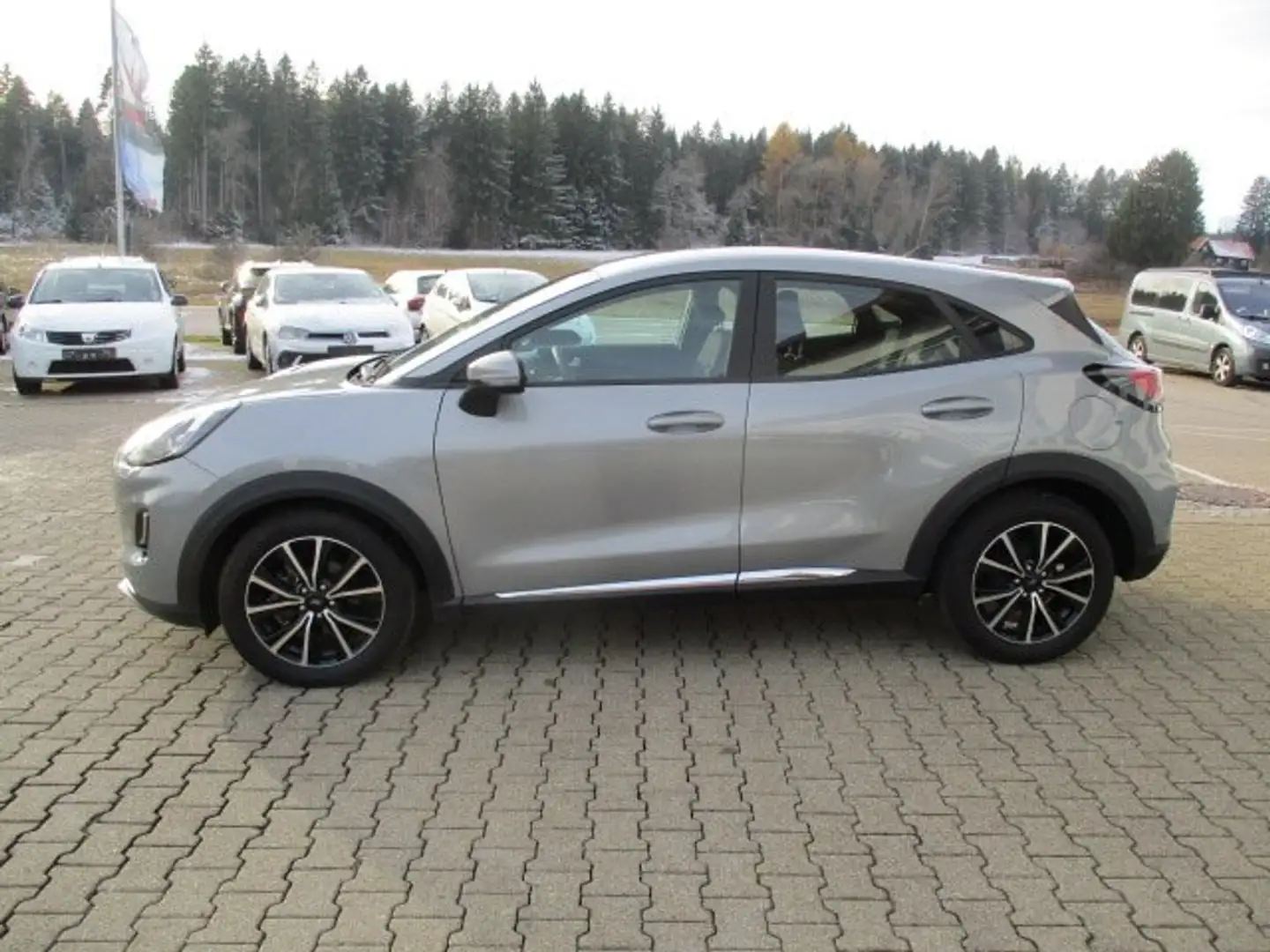 Ford Puma Titanium Grau - 2