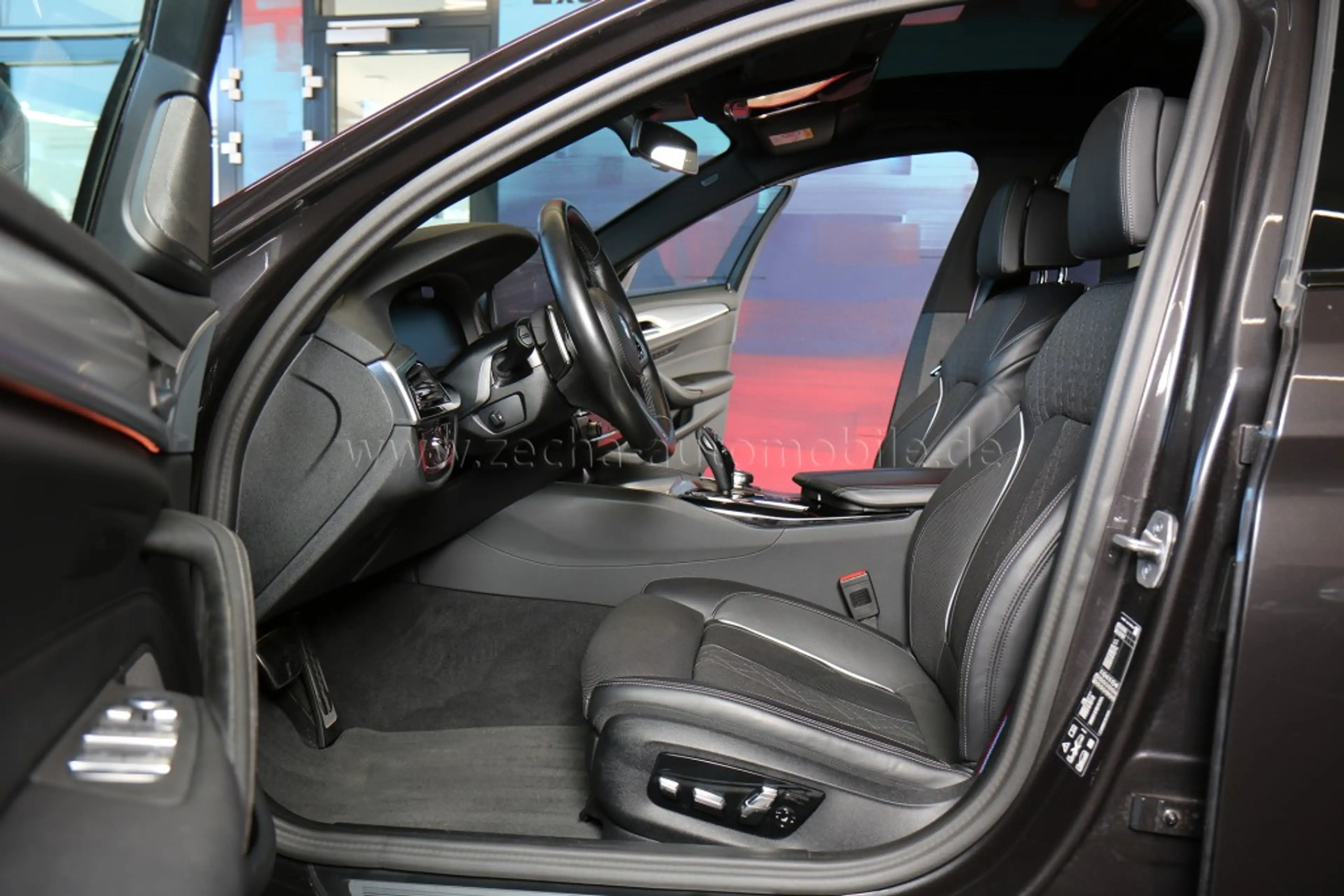 BMW 540 d xDr.Tour.M-SportPRO.Panod.AHK.Standhzg.20 — photo 3