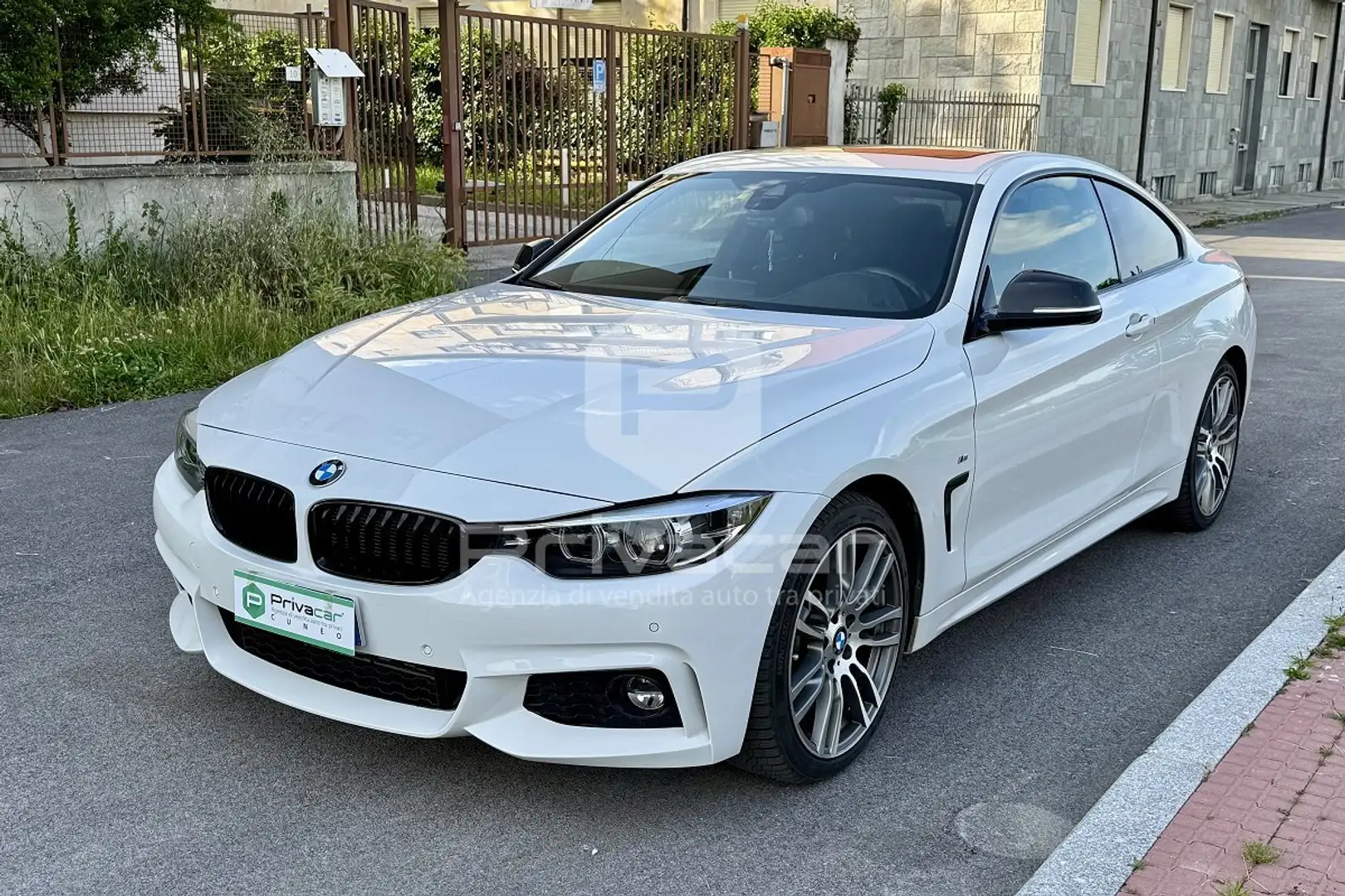 BMW 420 420d xDrive Coupé Msport Wit - 1