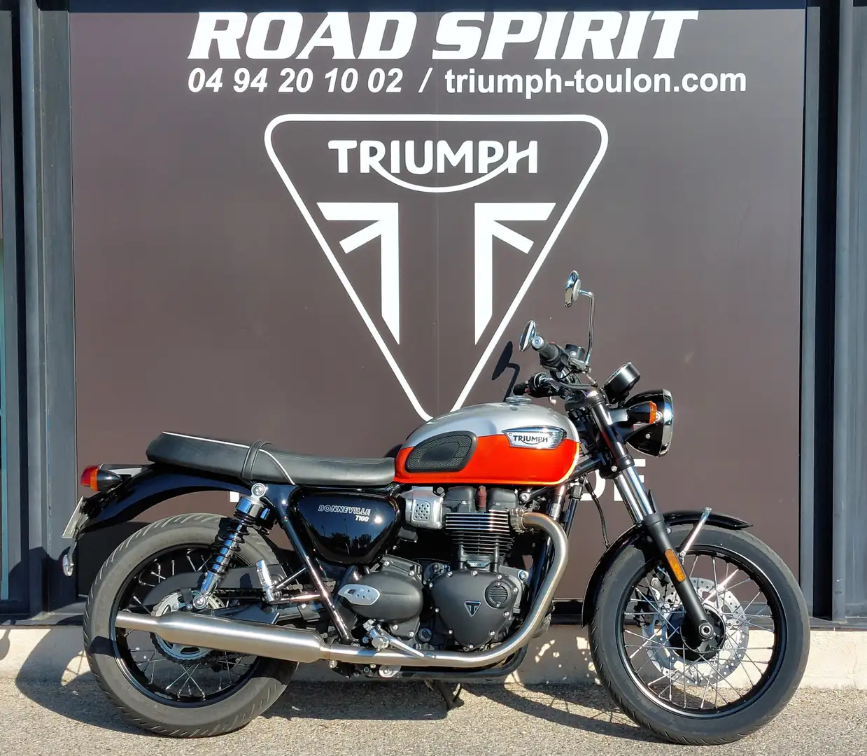 Triumph Bonneville T100 Orange - 1