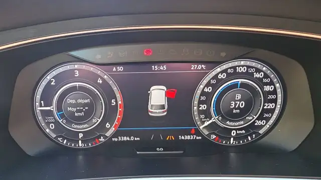 Volkswagen Tiguan view 12