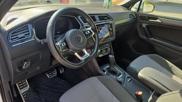 Volkswagen Tiguan view 8