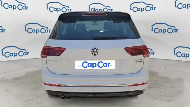 Volkswagen Tiguan view 3