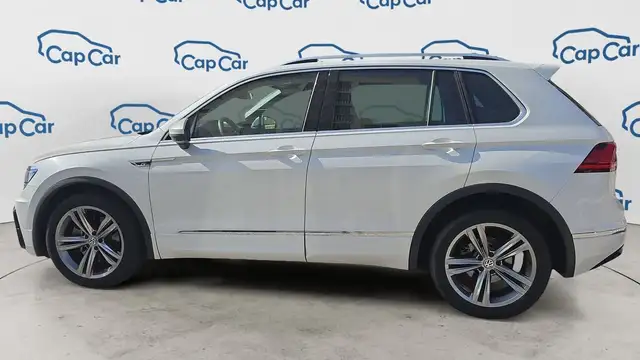 Volkswagen Tiguan view 2