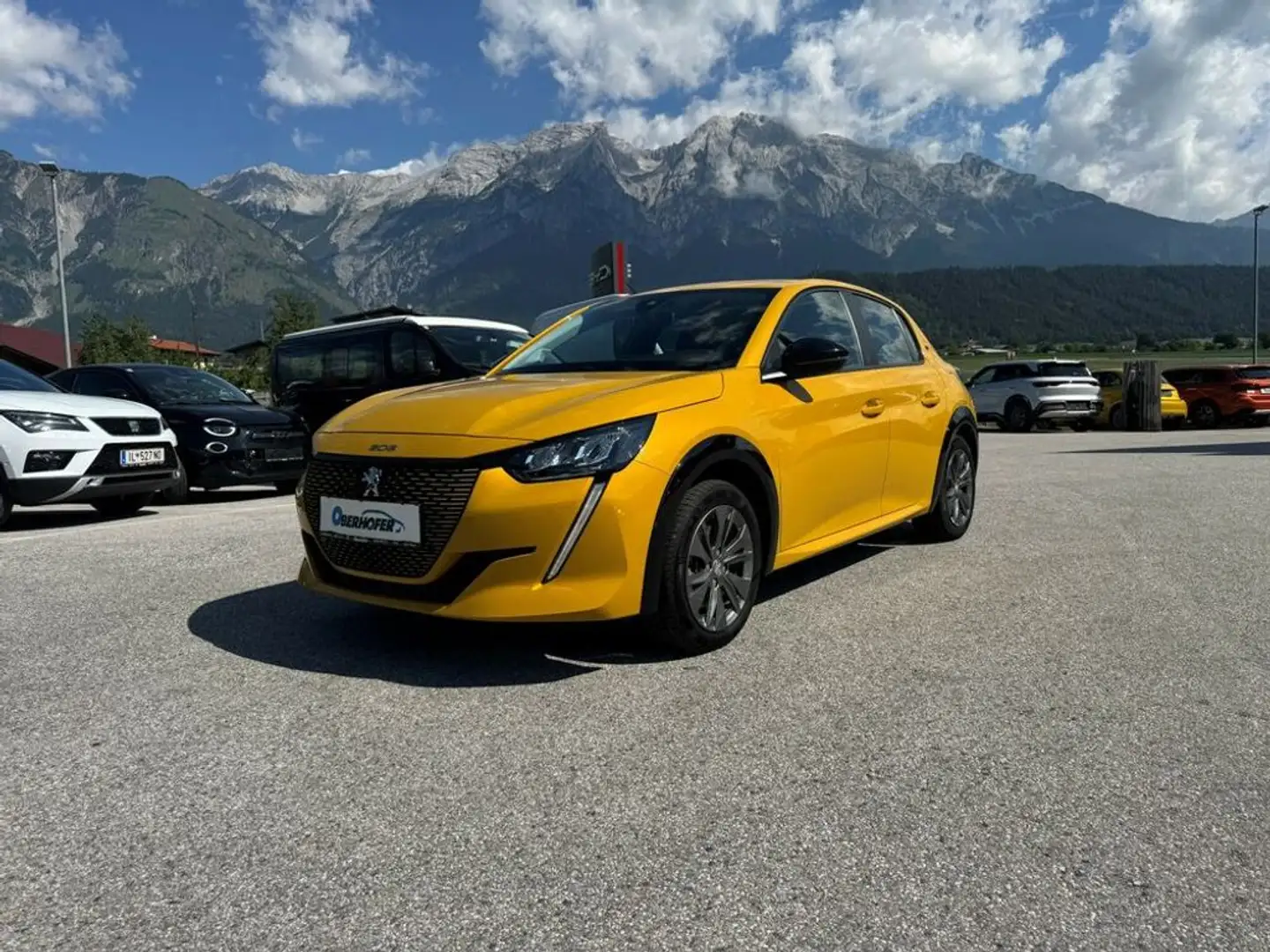 Peugeot e-208 50kWh Active Pack Gelb - 2