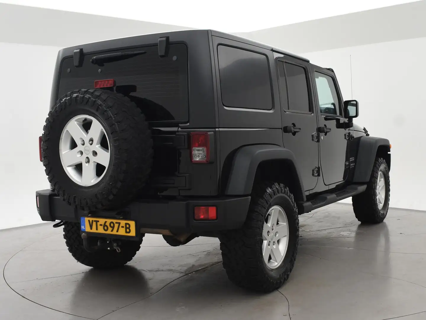 Jeep Wrangler 2.8 CRD 200 PK SPORT AUT. 4X4 GRIJS KENTEKEN + TRK Zwart - 2