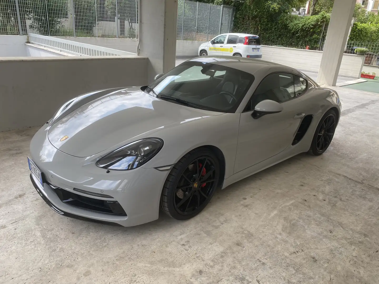 Porsche 718 cayman - 1