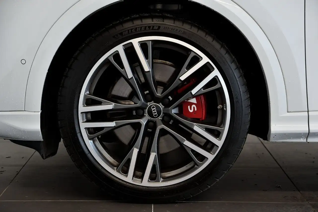Audi SQ5 снимка Audi SQ5