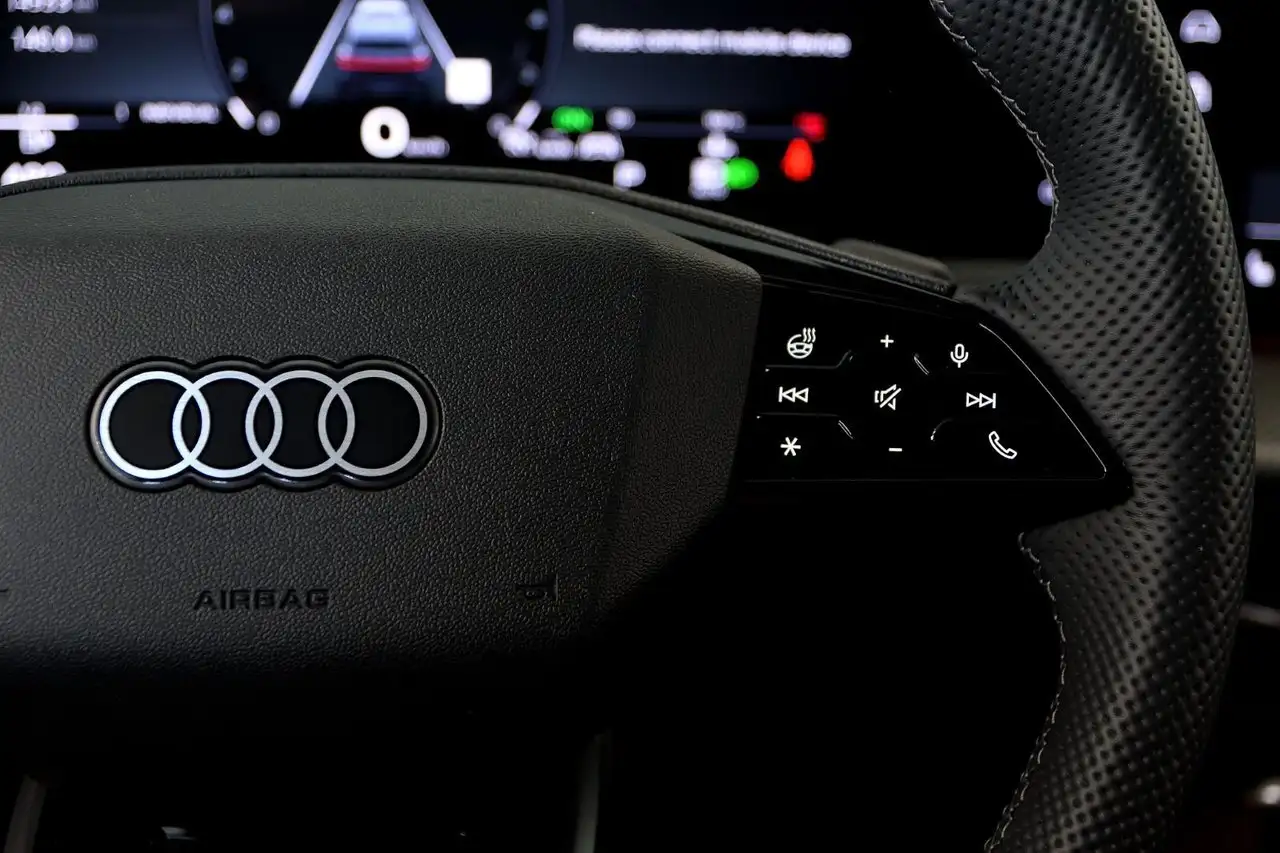 Audi SQ5 снимка Audi SQ5