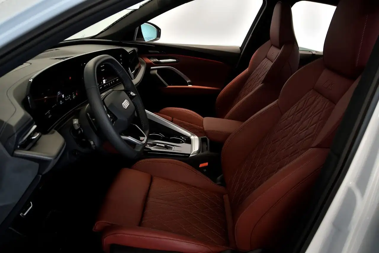 Audi SQ5 снимка Audi SQ5